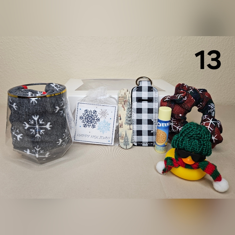 8 Piece Holiday Gift Box with Accessories NEW - Pick 1